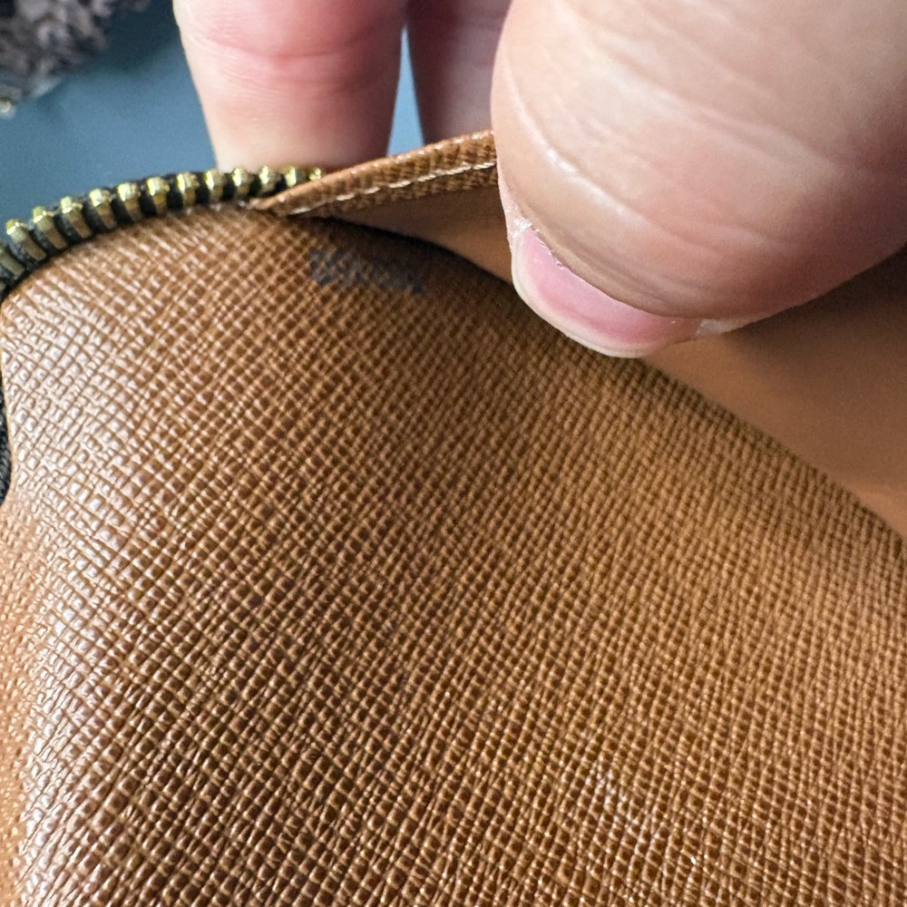 LOUIS VUITTON Monogram Zippy Organizer Wallet - Picture 5 of 7